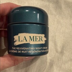 La Mer Rejuvenating Night Cream - 2 oz (60ml)